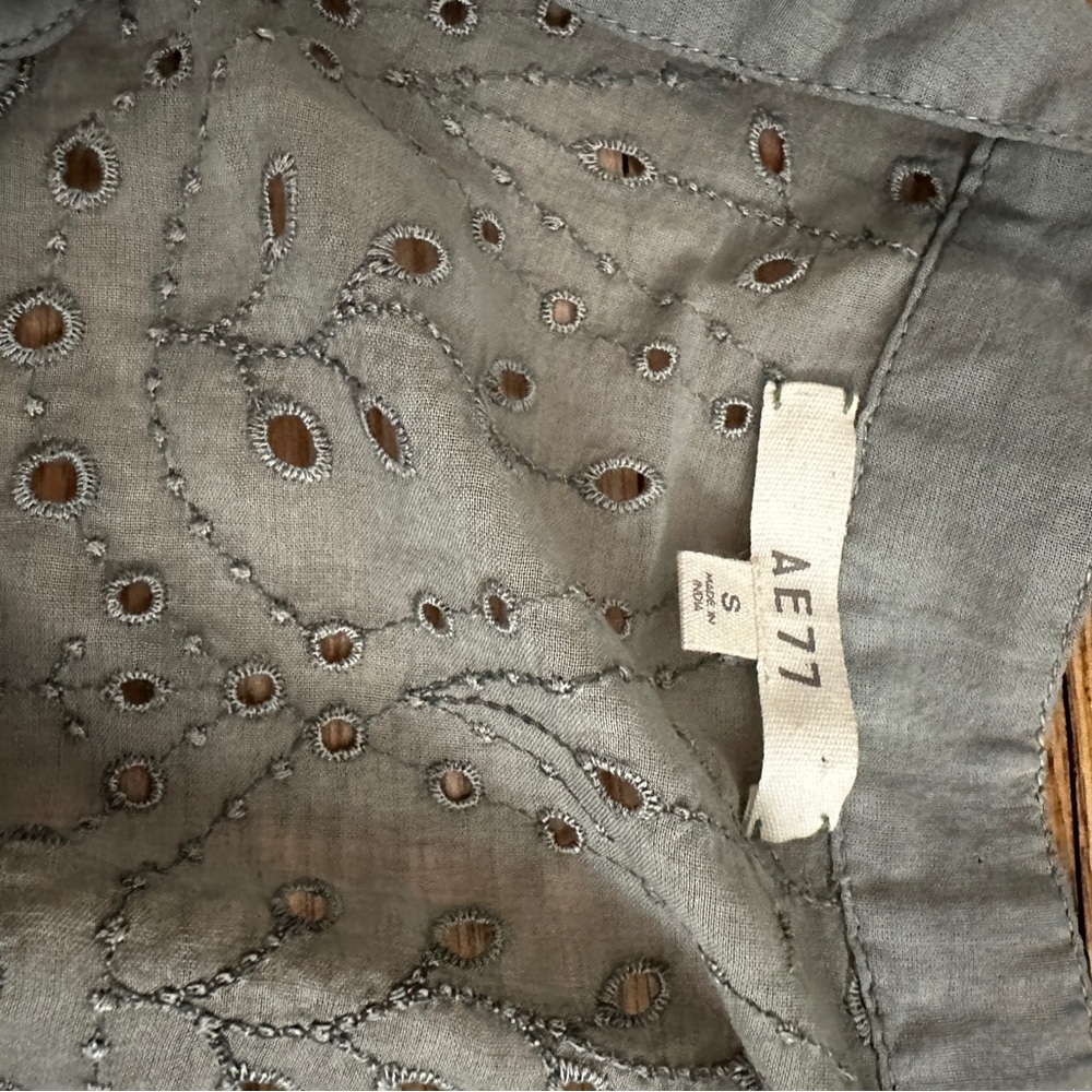 NWOT AE77 Eyelet woven top - Picture 2 of 5